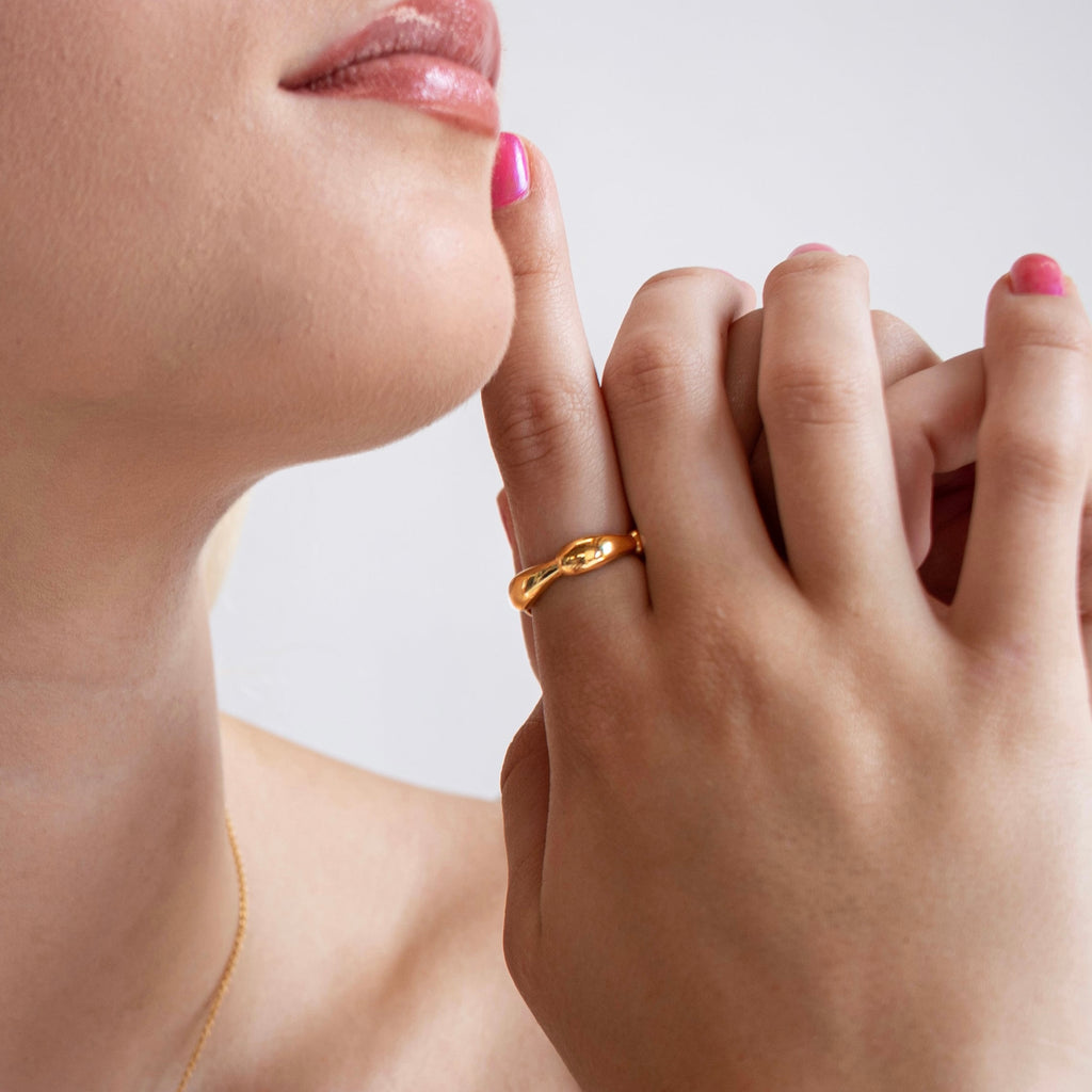 Beautiful, unique gold ring for everyday wear.